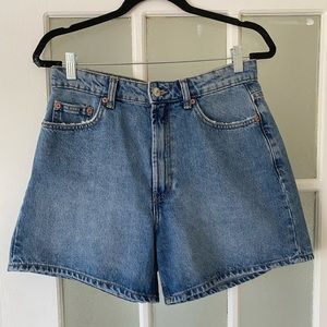 NEVER WORN*** ZARA HIGH-WAISTED Z1975 MOM FIT SHORTS, SIZE 8